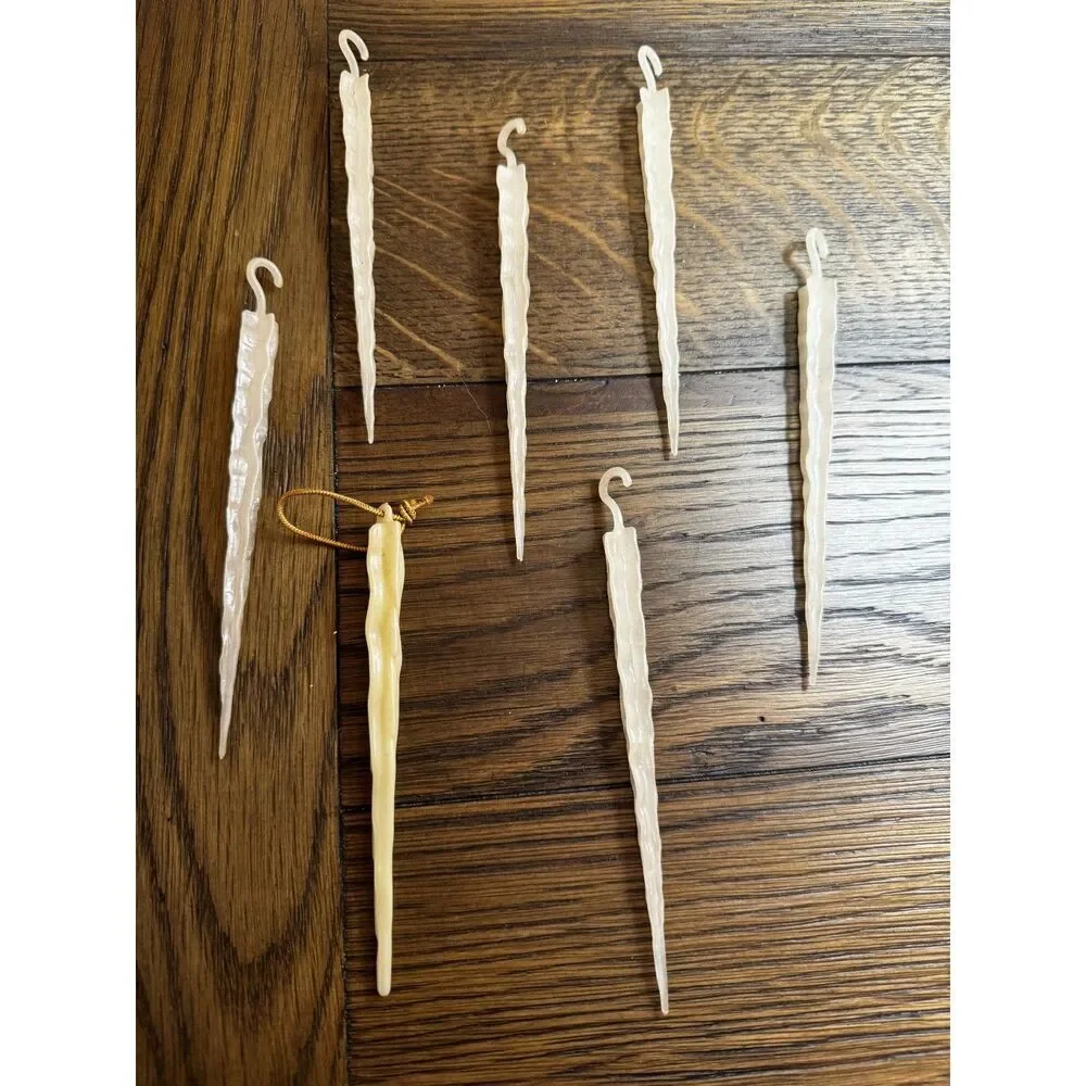 7 vintage Christmas ornaments; plastic icicles - 60's kitch